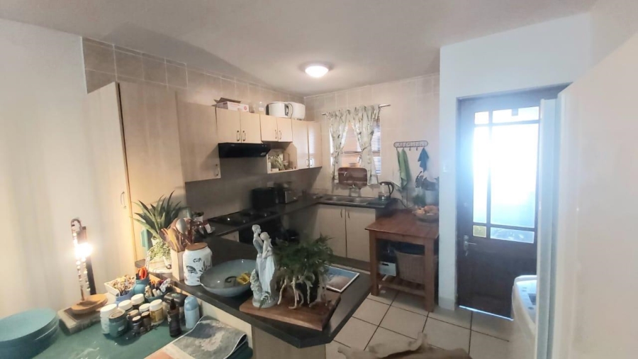 2 Bedroom Property for Sale in Heiderand Western Cape